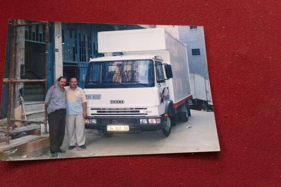 1c27dc09 0a23 4a44 96e9 f38b937e5144